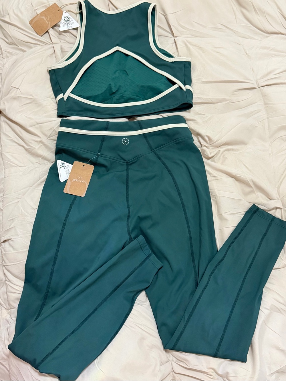 Women's High-Waist Leggings & Crop Tank Set - Picture 2 of 6